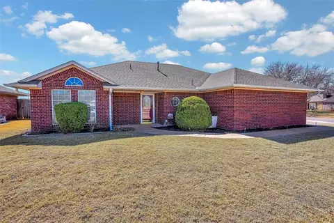 152 Calhoon St, Elk City, OK 73644