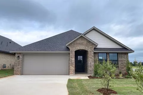 4800 Sand Lily Ln, Edmond, OK 73034