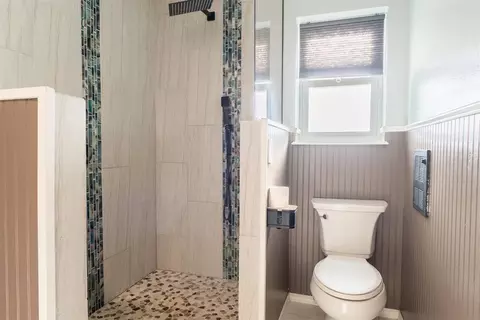 Bath - 5485 Primrose Ln, Davis, OK 73030 photo 2 of 3