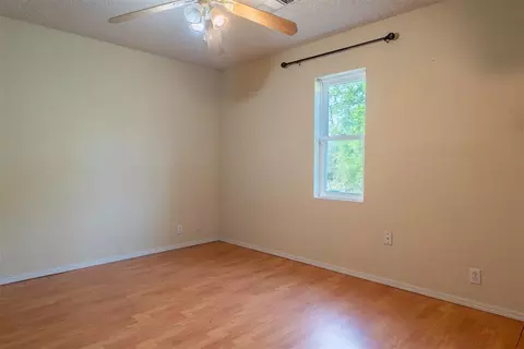 Bedroom - 5485 Primrose Ln, Davis, OK 73030 photo 3 of 3