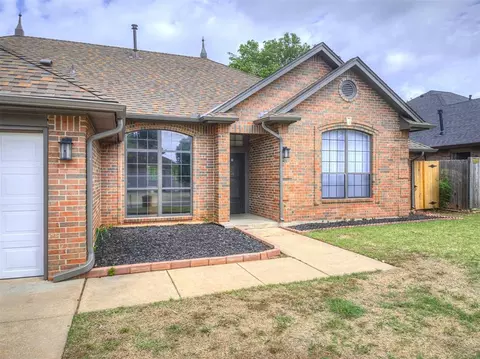 705 NW 143rd St, Edmond, OK 73013
