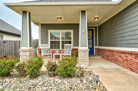 Exterior - 1313 Atalon Dr, Moore, OK 73160 photo 2 of 3
