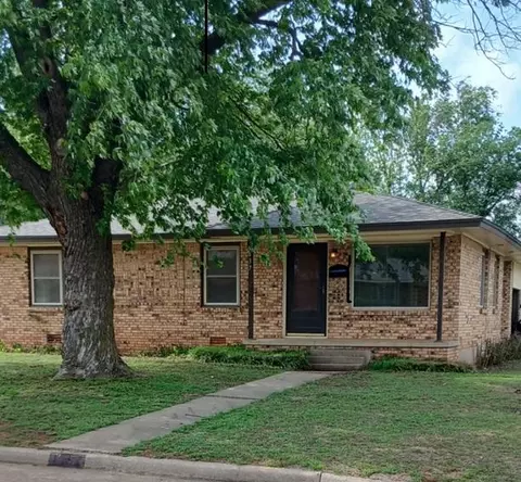 837 S Stahl Dr, Midwest City, OK 73110