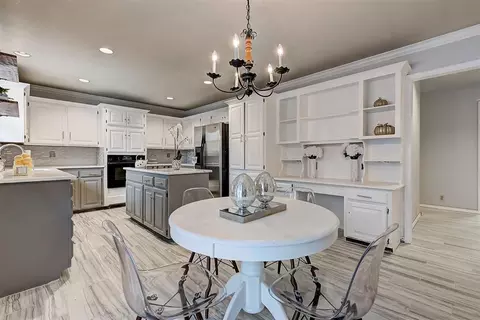 Kitchen - 3109 Eagle Crest Rd, Edmond, OK 73013 photo 4 of 4