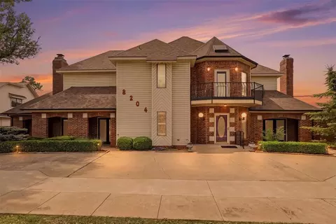 8204 Brownsville Ln, Bethany, OK 73008