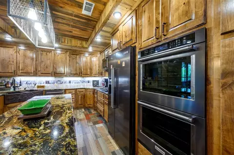 Kitchen - 443175 E 1970 Rd, Ringold, OK 74754 photo 6 of 7