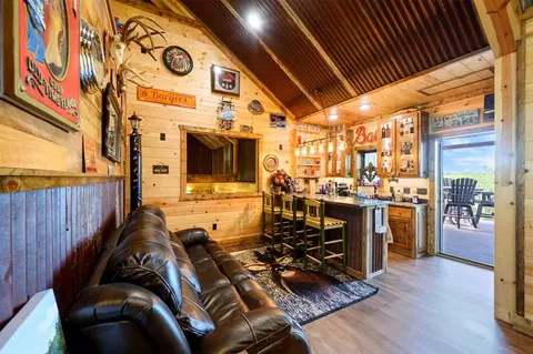 Living - 443175 E 1970 Rd, Ringold, OK 74754 photo 2 of 2