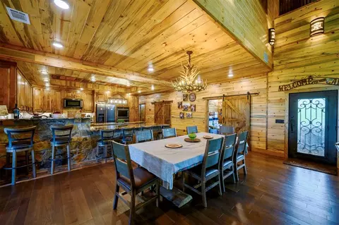 Dining - 443175 E 1970 Rd, Ringold, OK 74754 photo 1 of 3
