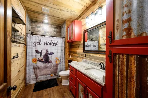 Bath - 443175 E 1970 Rd, Ringold, OK 74754 photo 4 of 4