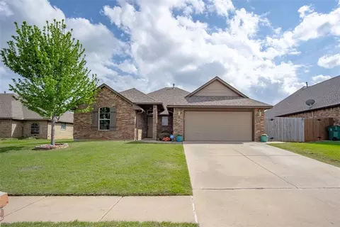 11208 NW 8th St, Yukon, OK 73099