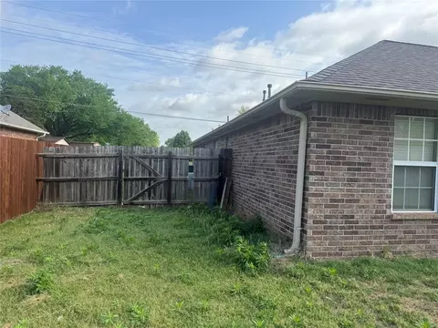 Exterior - 414 E Kirk St, Perkins, OK 74059 photo 8 of 8