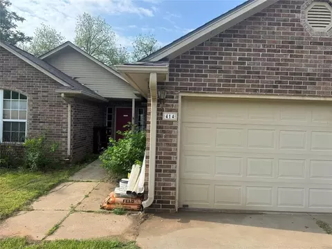 414 E Kirk St, Perkins, OK 74059
