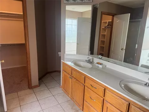 Bath - 414 E Kirk St, Perkins, OK 74059 photo 1 of 5