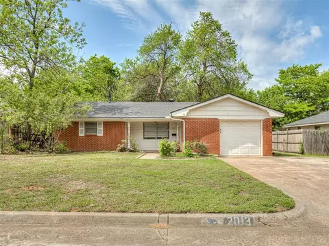 2013 Hardy Dr, Edmond, OK 73013