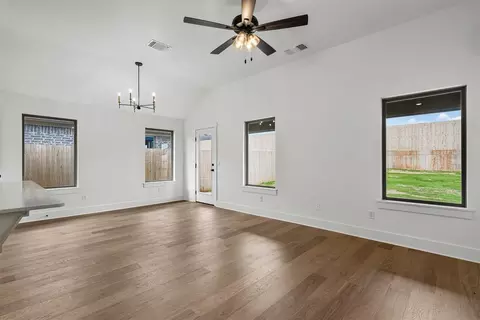 Living - 3918 Eureka Dr, Norman, OK 73069 photo 1 of 4