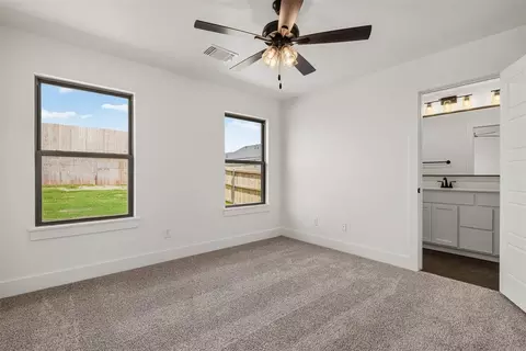 Bedroom - 3918 Eureka Dr, Norman, OK 73069 photo 6 of 8