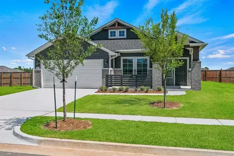 1313 SW 158th St, Moore, OK 73170