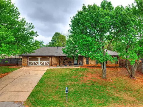 604 S Van Buren Ave, Blanchard, OK 73010