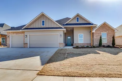 11708 NW 106th St, Yukon, OK 73099