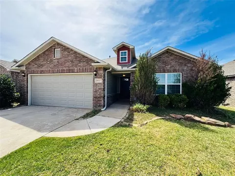 10317 Hidden Village Dr, Oklahoma City, OK 73120