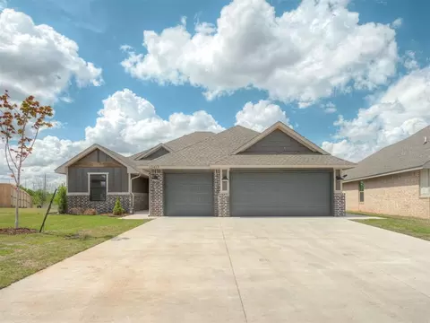 12413 Dolche Vita St, Yukon, OK 73099