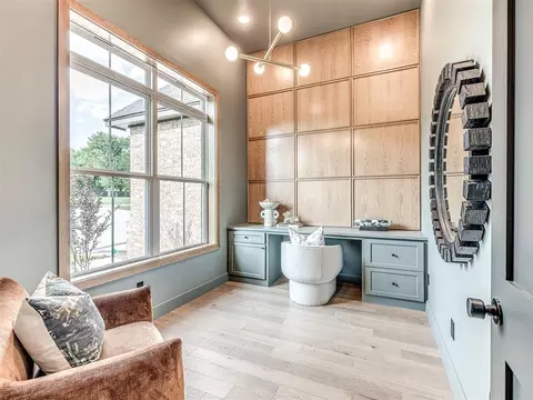 396 Old Creek Rd, Edmond, OK 73034
