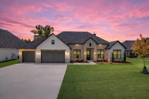 396 Old Creek Rd, Edmond, OK 73034