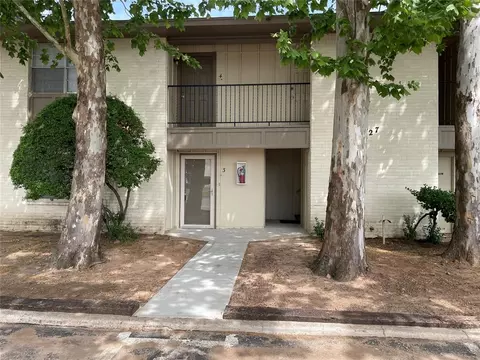 1827 E Lindsey St #3, Norman, OK 73071