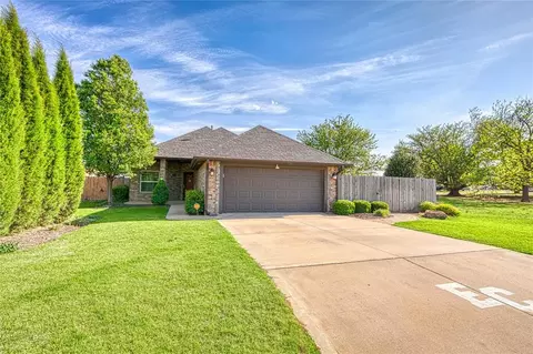2826 W 2nd St, Elk City, OK 73644
