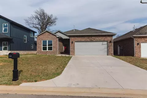 504 Remington Ave, Jones, OK 73049