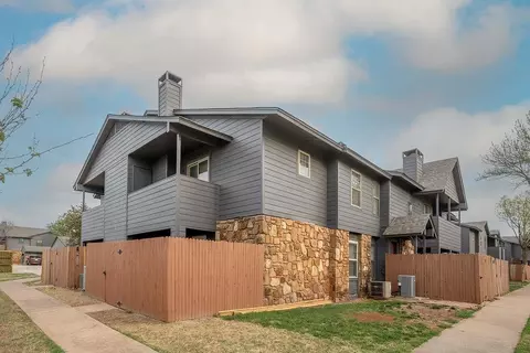 14419 N Pennsylvania Ave #E, Oklahoma City, OK 73134