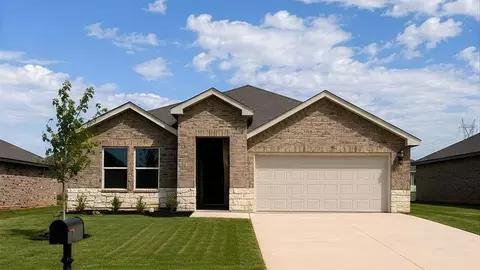 1213 E Stallion Ln, Mustang, OK 73064