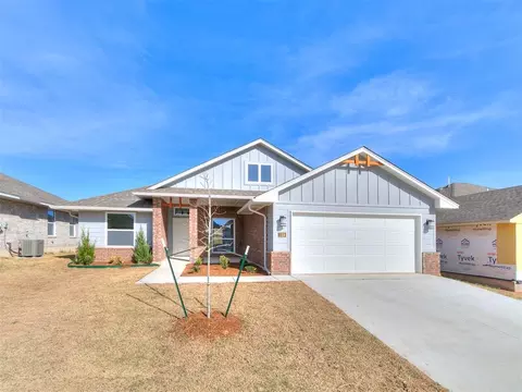 1108 Redwood Creek Dr, Yukon, OK 73099