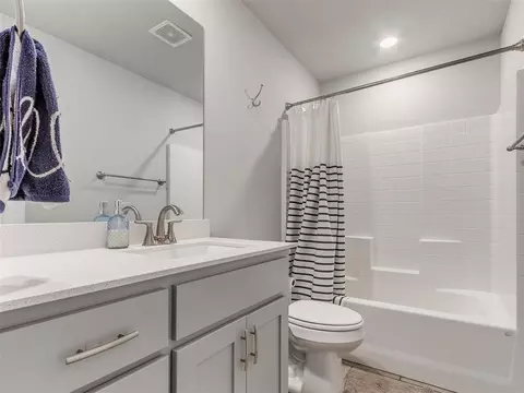 Bath - 3700 Central Park Dr, Moore, OK 73160 photo 4 of 6