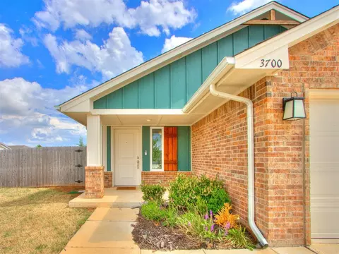 Exterior - 3700 Central Park Dr, Moore, OK 73160 photo 2 of 10