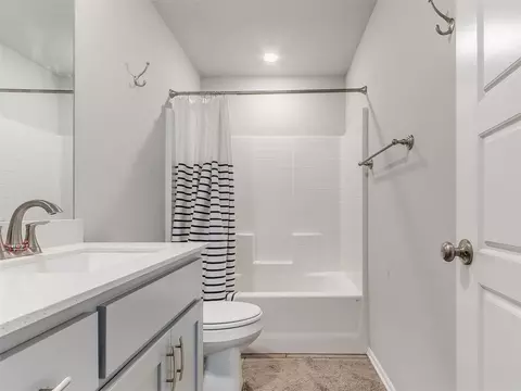 Bath - 3700 Central Park Dr, Moore, OK 73160 photo 5 of 6