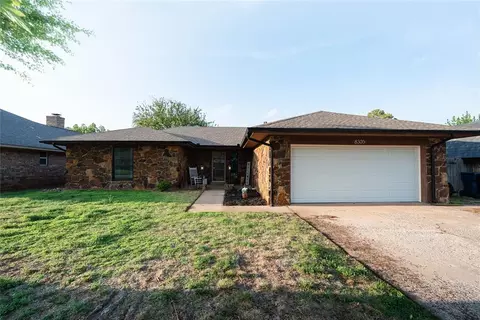 8305 NW 115th St, Oklahoma City, OK 73162