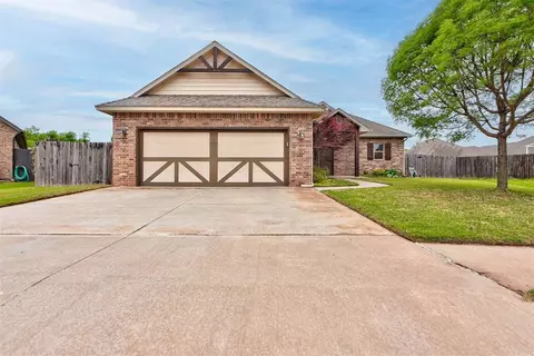 11732 SW 26th Ct, Yukon, OK 73099