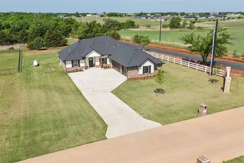 9201 Regado Ct, Guthrie, OK 73044