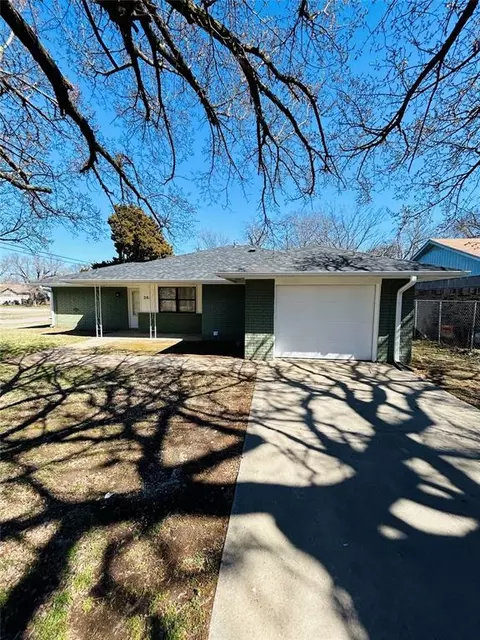 201 S Ruth Ave, Shawnee, OK 74801