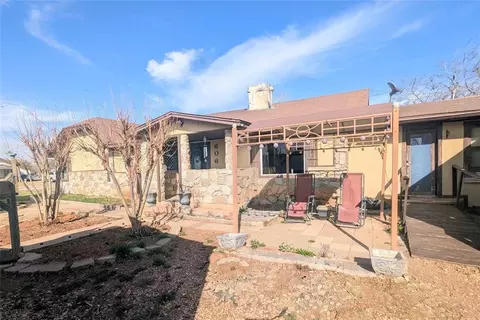 606 E Normal St, Cordell, OK 73632