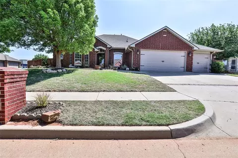 13912 Teagen Ln, Yukon, OK 73099