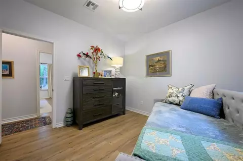 Bedroom - 8 Tigerfish Loop, Broken Bow, OK 74728 photo 10 of 11