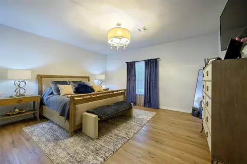 Bedroom - 8 Tigerfish Loop, Broken Bow, OK 74728 photo 1 of 11