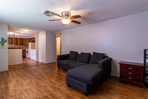 2141 SW 48th St, Oklahoma City, OK 73119