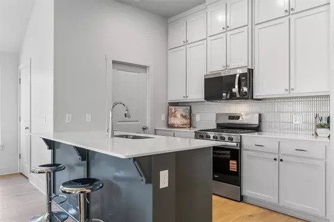Kitchen - 16001 Switchgrass Pl, Moore, OK 73170 photo 2 of 2
