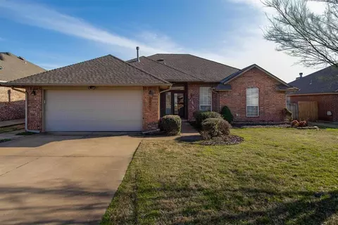 1840 Camden Way, Edmond, OK 73013