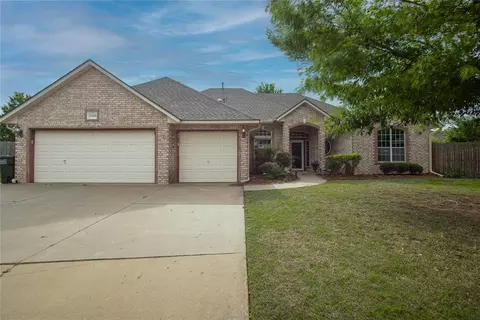 2408 Auburn Ct, Edmond, OK 73012