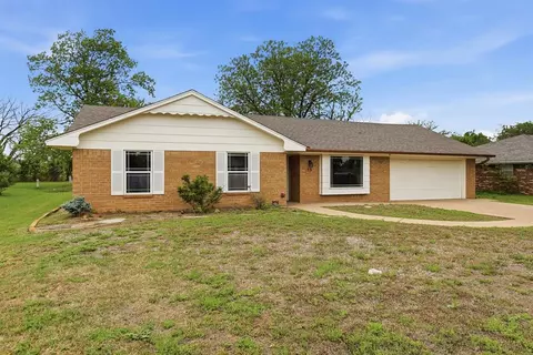 15 Preston Cir, Stillwater, OK 74075