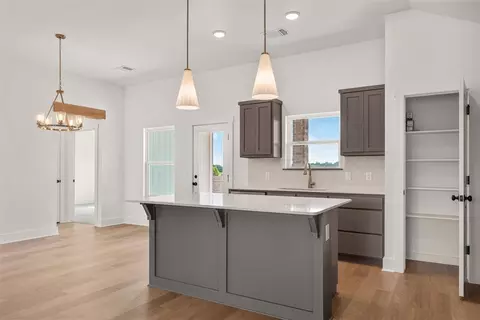 Kitchen - 3711 Eureka Dr, Norman, OK 73069 photo 1 of 2